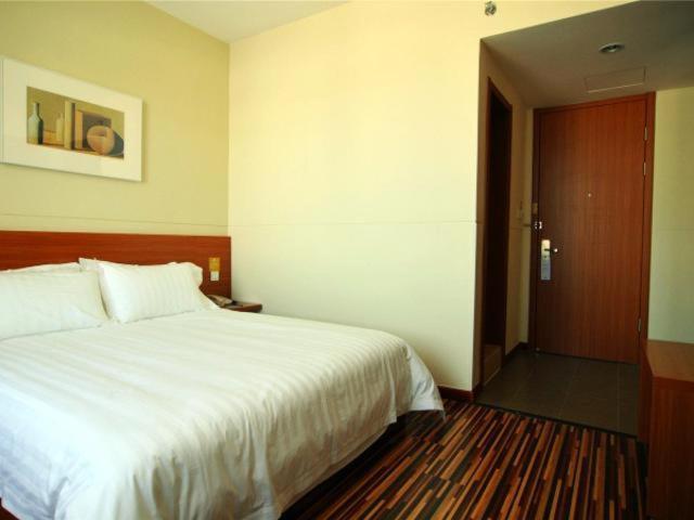 Jinjiang Inn Select Yantai Penglaige Exterior photo